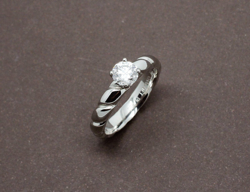 Solitaire Chaumet "Torsade" Platine Diamant 0.5 ct