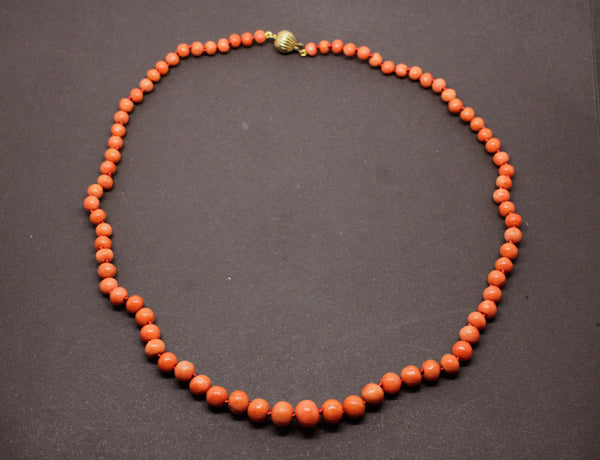 Collier de Perles de Corail