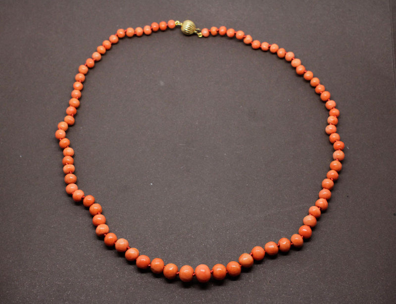 Collier de Perles de Corail