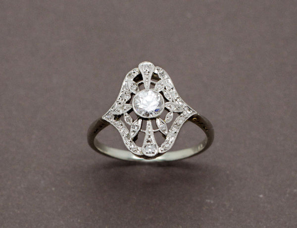 Bague Art Déco Or Blanc et Diamants