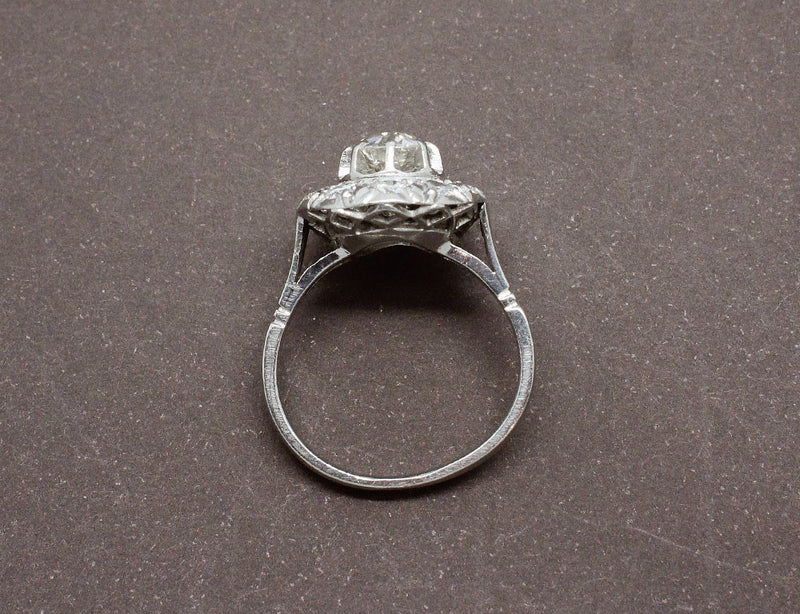 Bague Pompadour Art Déco en Diamants et Platine