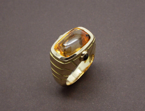 Bague Van Cleef and Arpels Modèle "Arcade"