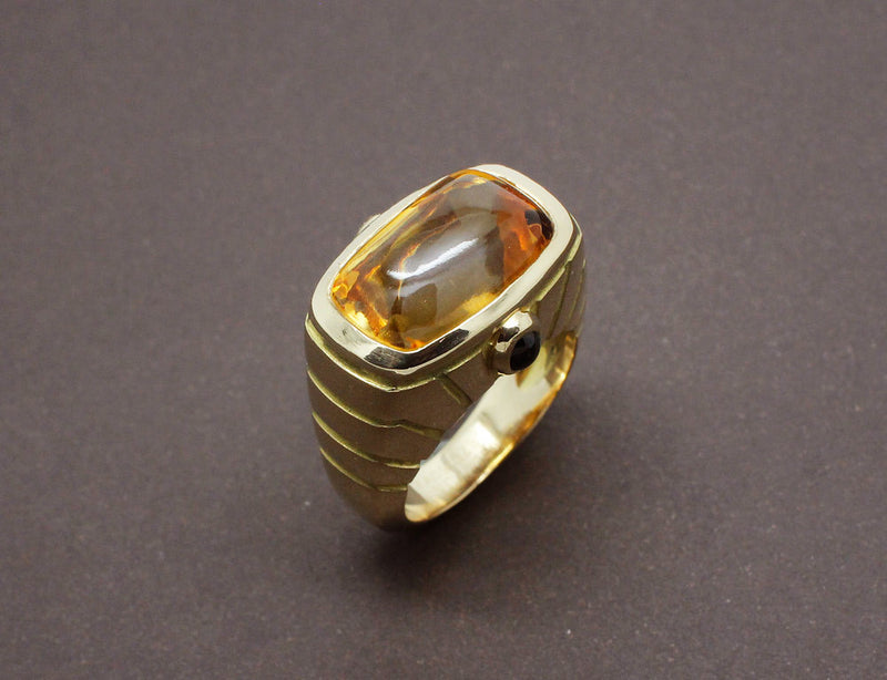 Bague Van Cleef and Arpels Modèle "Arcade"
