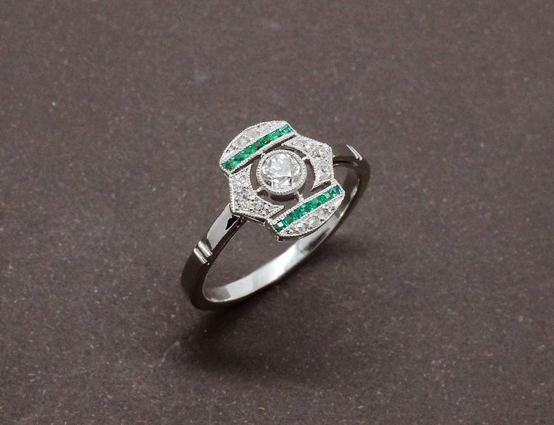 Bague Art Déco Diamants et Emeraudes