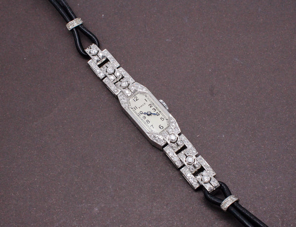 Montre Art Déco Platine et Diamants