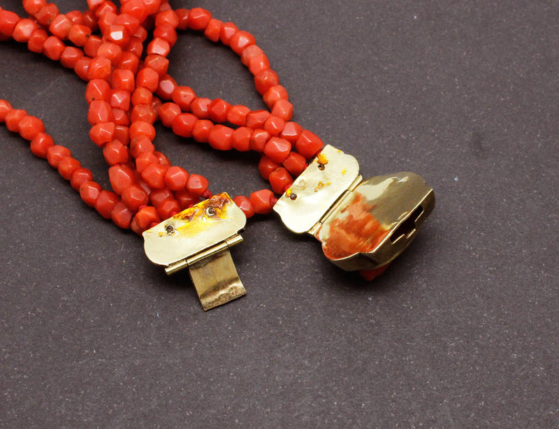 Bracelet Camée et Perles de Corail