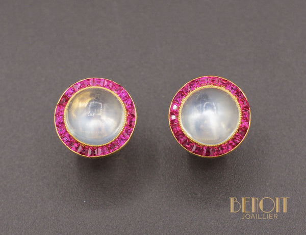 Boucles d'Oreilles Cartier Pierres de Lune et Verneuils