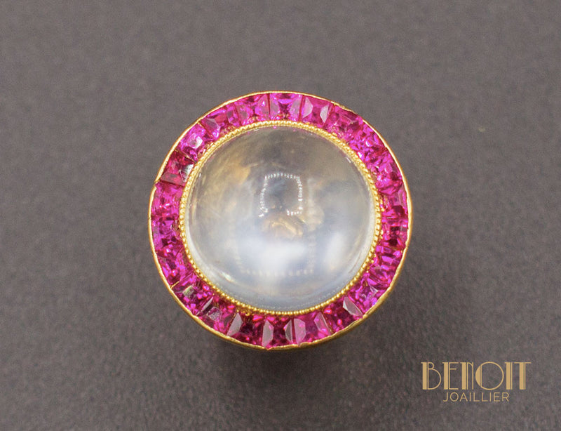 Boucles d'Oreilles Cartier Pierres de Lune et Verneuils