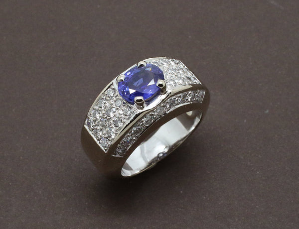 Bague Pavée Diamants et Saphir