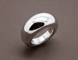 Bague Chaumet "Anneau" Or Blanc