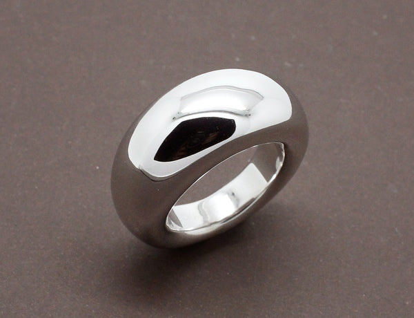 Bague Chaumet "Anneau" Or Blanc