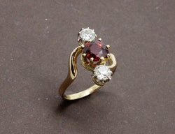 Bague Style Tourbillon Grenat Diamants