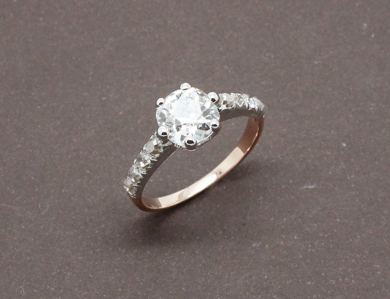 Solitaire Ancien Diamant Coussin