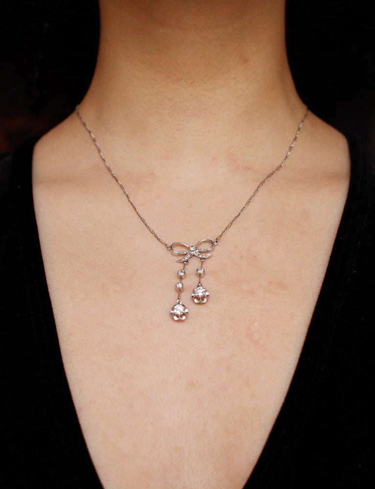 Collier Noeud Négligé Diamants