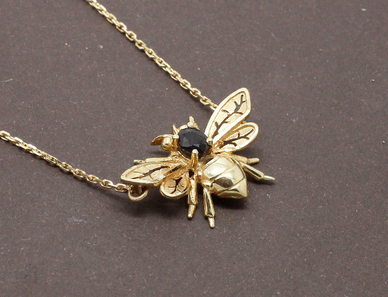 Pendentif Abeille Or et Saphir