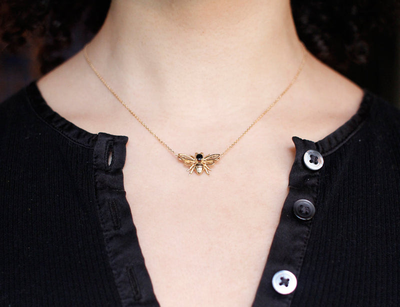 Pendentif Abeille Or et Saphir