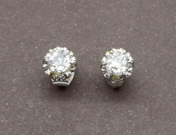 Puces d'Oreilles en Diamants