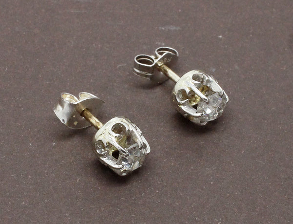 Puces d'Oreilles en Diamants