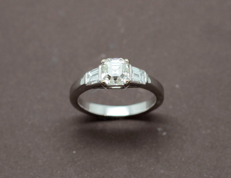 Solitaire Diamant Taille Emeraude