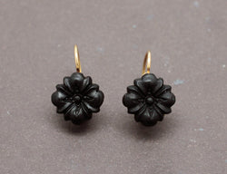 Dormeuses Fleur de Jais et Or Jaune