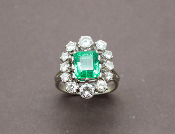 Bague Emeraude Entourage