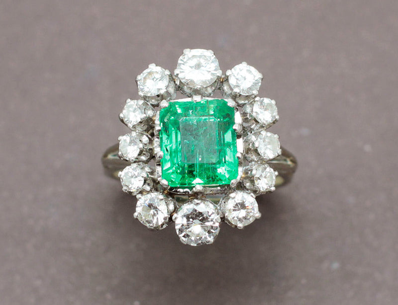 Bague Emeraude Entourage
