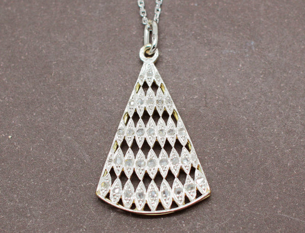 Pendentif Triangle Art Déco