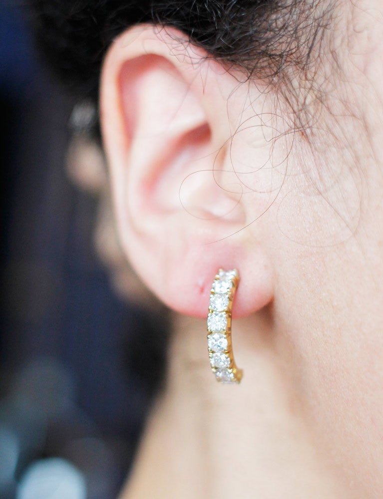 Demi-Créoles Or Jaune Pavées Diamants