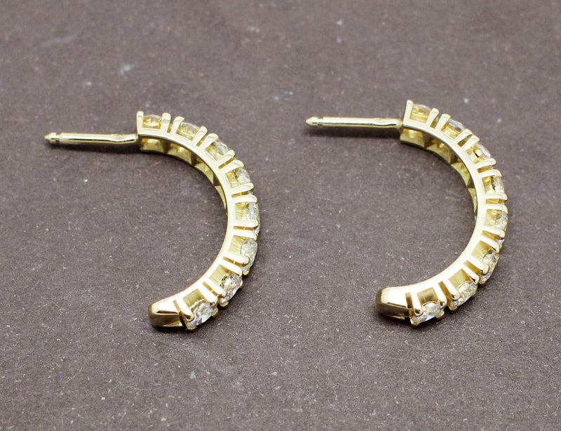 Demi-Créoles Or Jaune Pavées Diamants