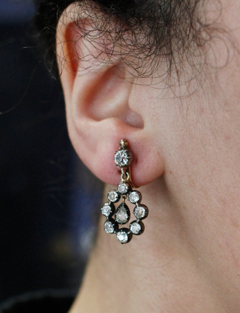 Boucles d'oreilles Pendantes Diamant  Anciennes