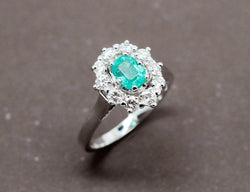 Bague Émeraude Entourage Diamants