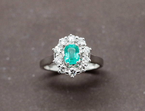 Bague Émeraude Entourage Diamants