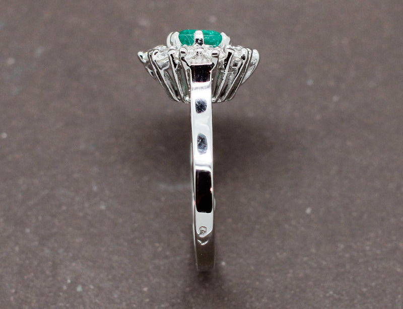Bague Émeraude Entourage Diamants