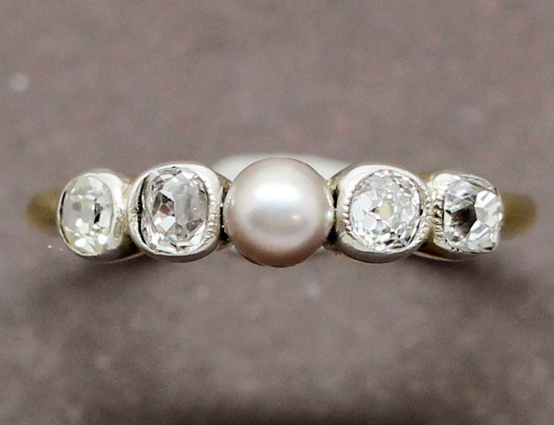Bague Jarretière Perle Grise et Diamants