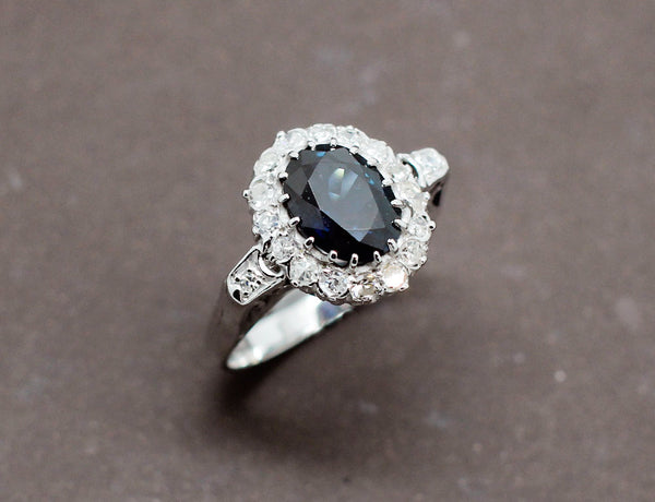 Bague Art Déco Saphir Entourage Diamants
