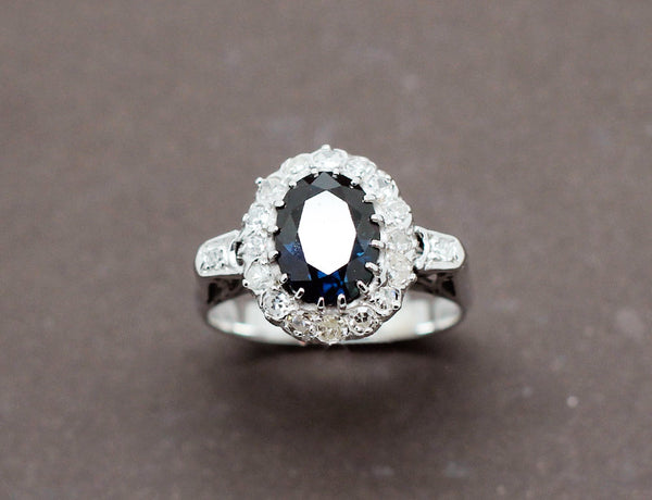 Bague Art Déco Saphir Entourage Diamants