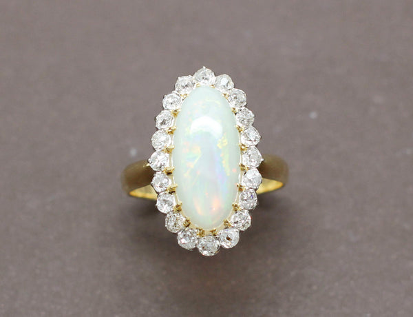 Bague XIXe Opale Blanche et Diamants