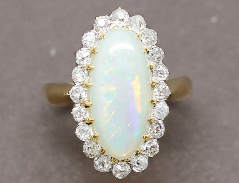 Bague XIXe Opale Blanche et Diamants