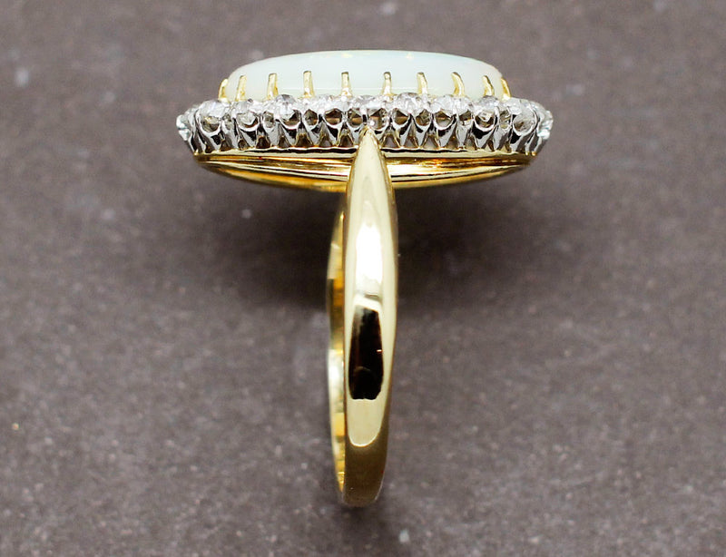 Bague XIXe Opale Blanche et Diamants