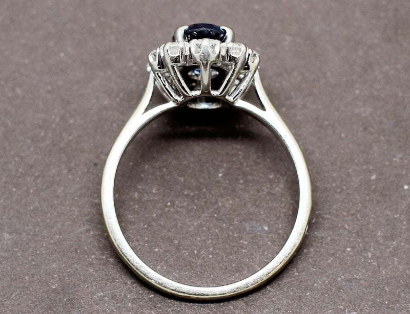 Bague Saphir Entourage Diamants
