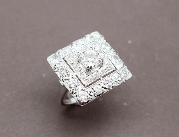 Bague Carrée Art Déco Diamants – Benoit Joaillier