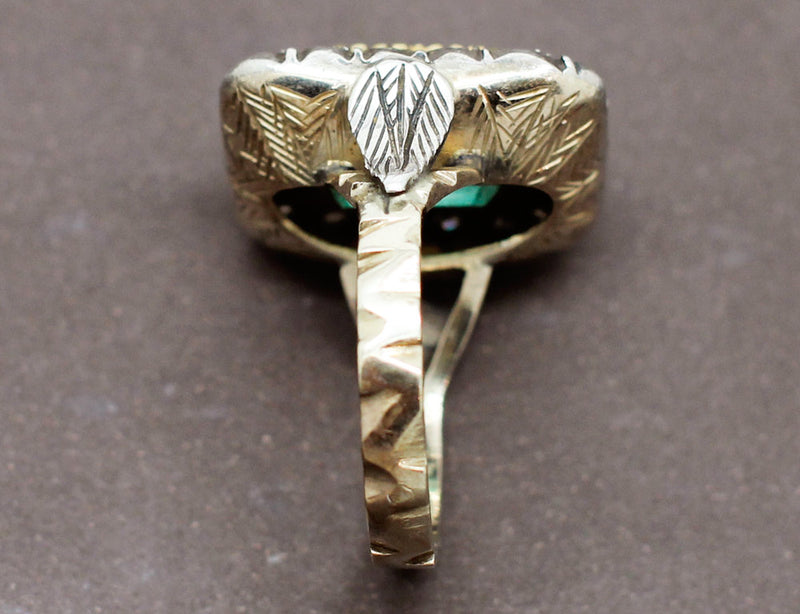 Bague XIXe Emeraude Entourage