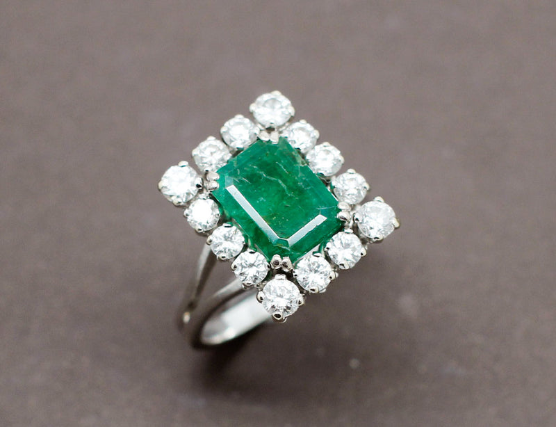 Bague Émeraude Entourage