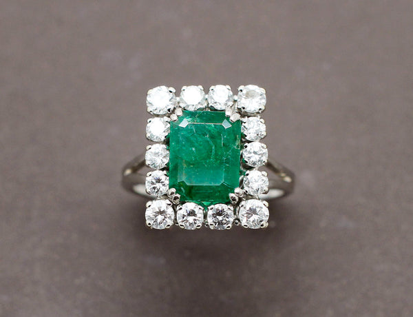 Bague Émeraude Entourage