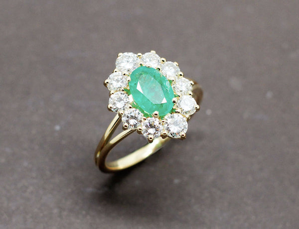 Bague Emeraude Entourage Diamants