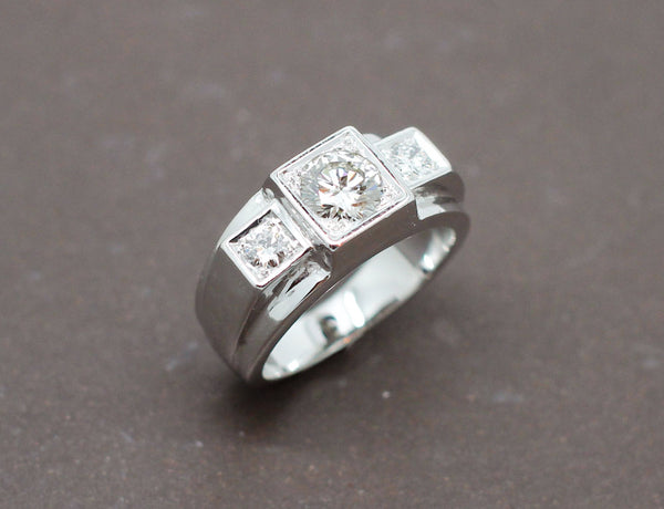 Bague Chevalière Art Déco Diamants
