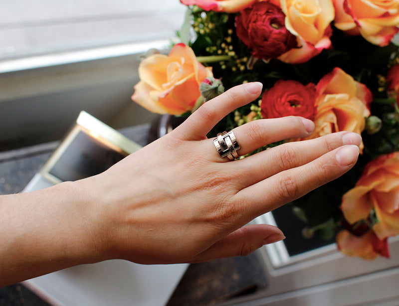 Bague Boucheron "Dechainee" Or Blanc