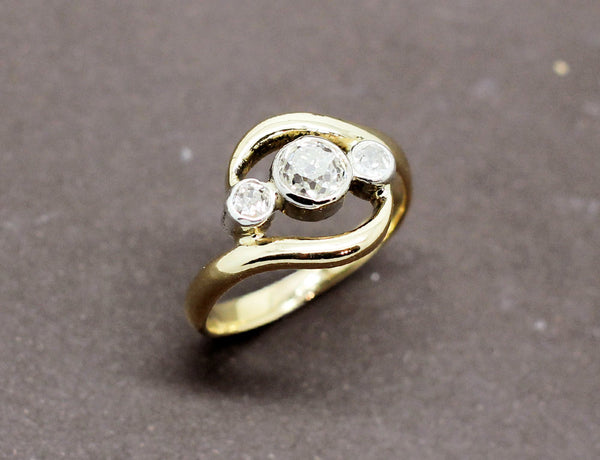 Bague Trilogie Façon Tourbillon Diamants