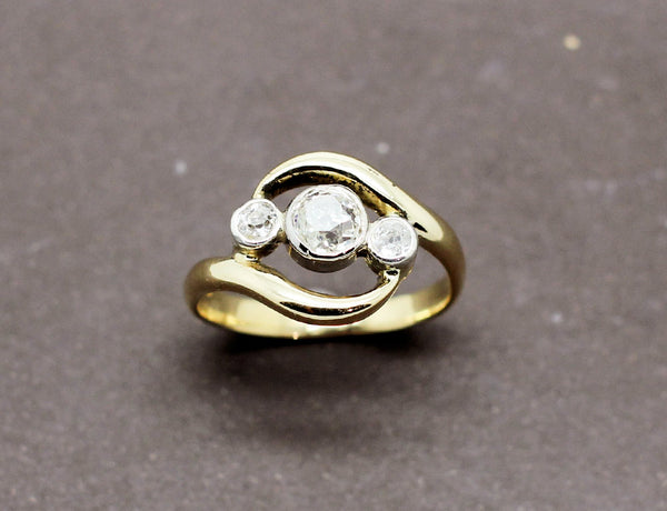 Bague Trilogie Façon Tourbillon Diamants