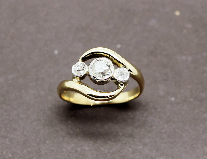 Bague Trilogie Façon Tourbillon Diamants